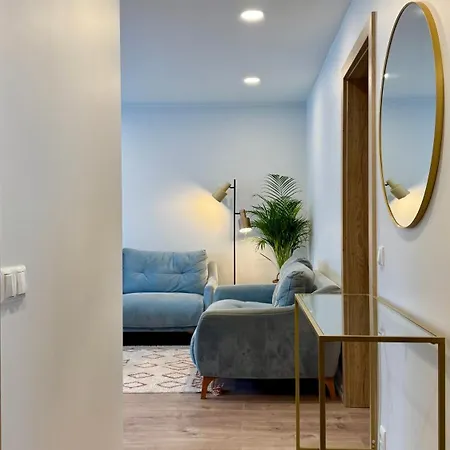 Cozy 2-bedroom Seaside شقة بارنو