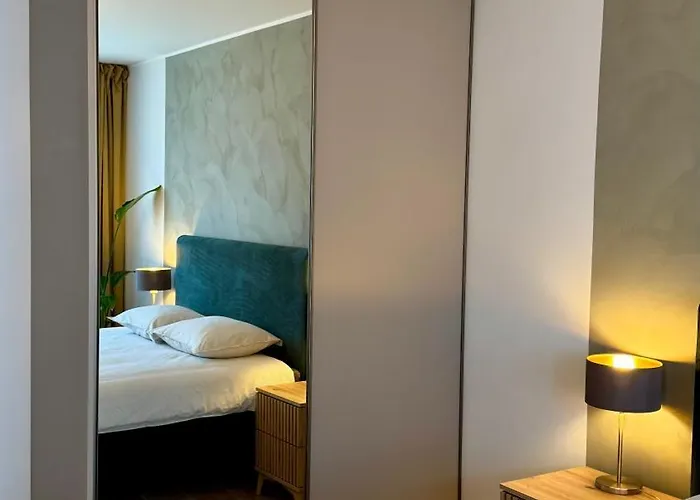 Cozy 2-bedroom Seaside